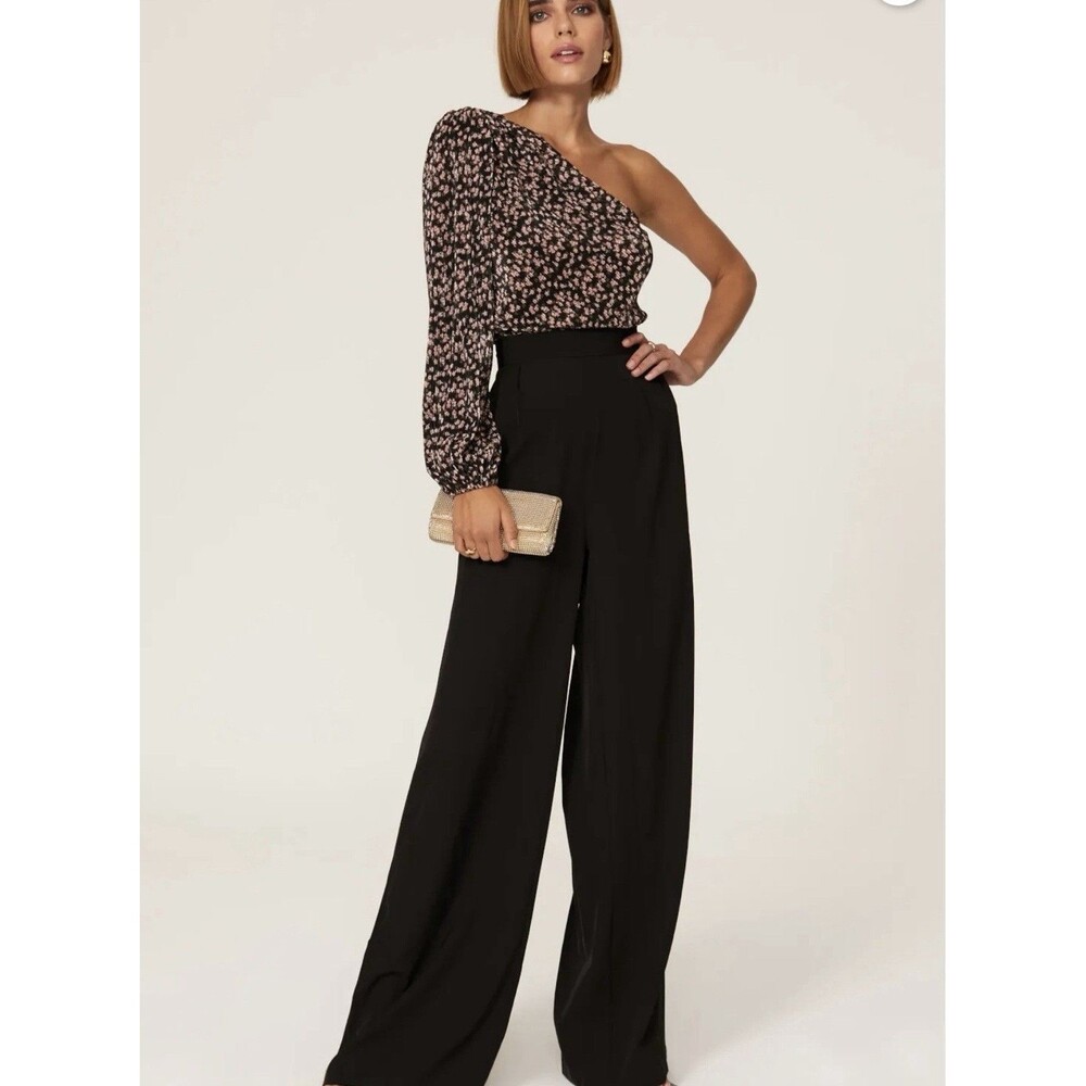 Saylor Yael  one-shoulder top in a black and pink  floral print. Size XS